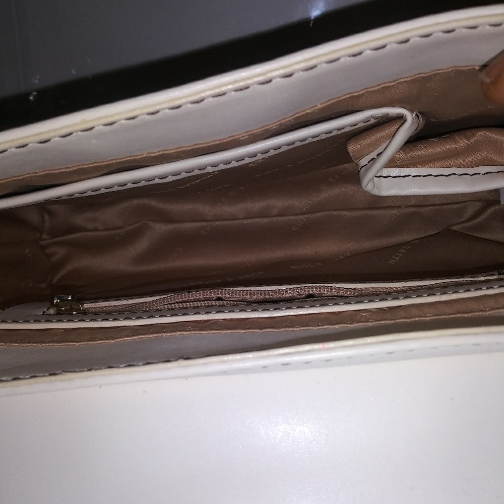 Bags - Picture 5 of 6